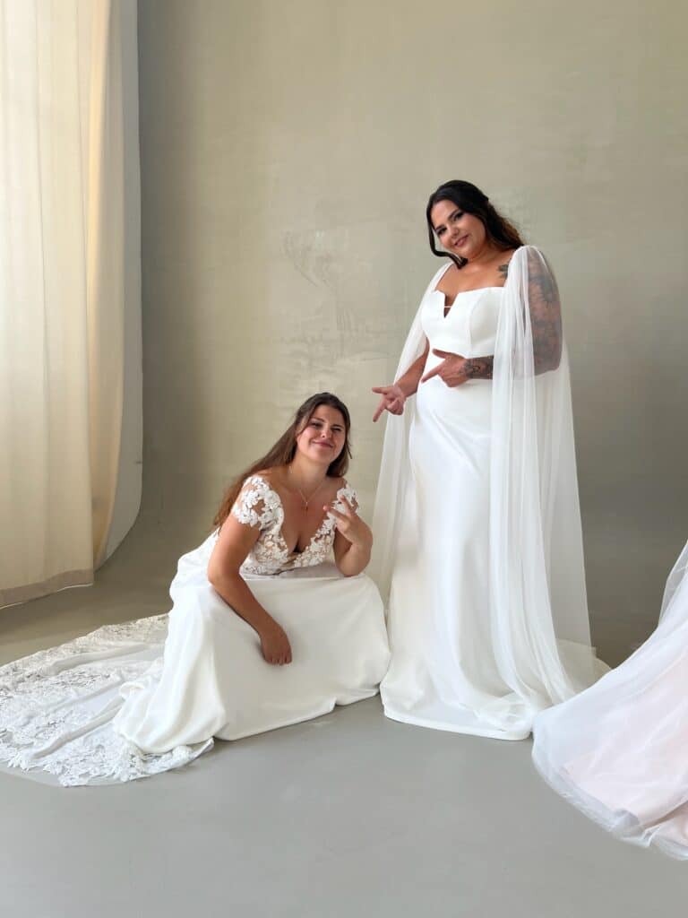 Wir feiern echte Schönheit und zeigen traumhafte Brautkleider für curvy, midsize und plussize Bräute in der Brautmacherei in Bobingen bei Augsburg! Brautmodengeschäft, Brautkleid, Brautkleider
